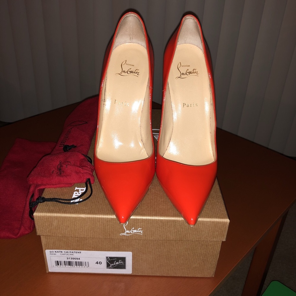 Capucine Christian Louboutin - Picture 4 of 4